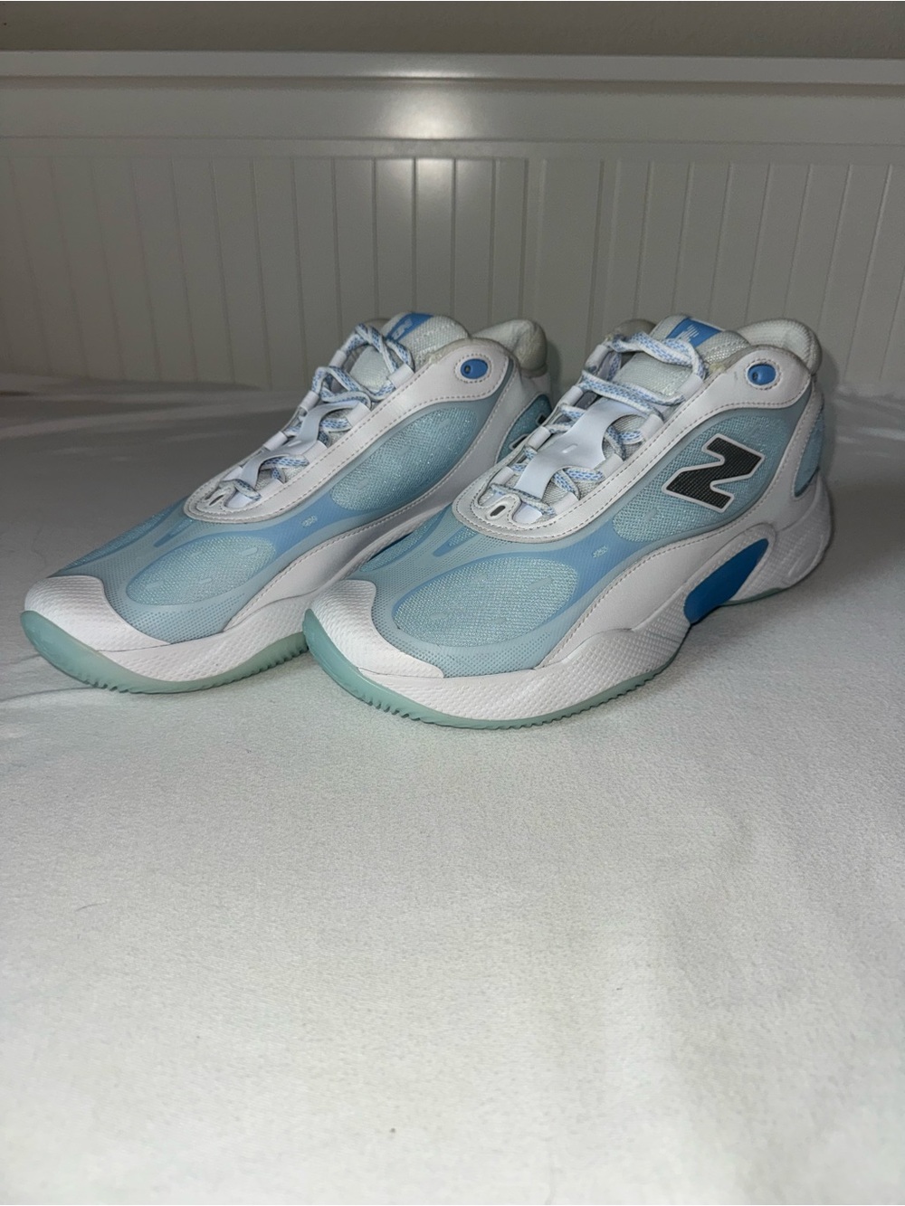 New Balance Fresh Foam BB v3 Basketball Shoes